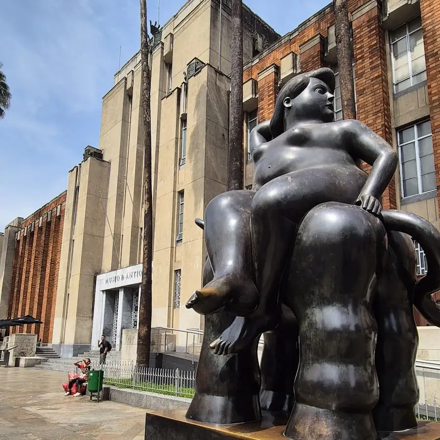 Walking City Tour Medellín centro histórico