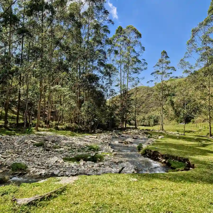 Nacimiento del río Medellín en Caldas