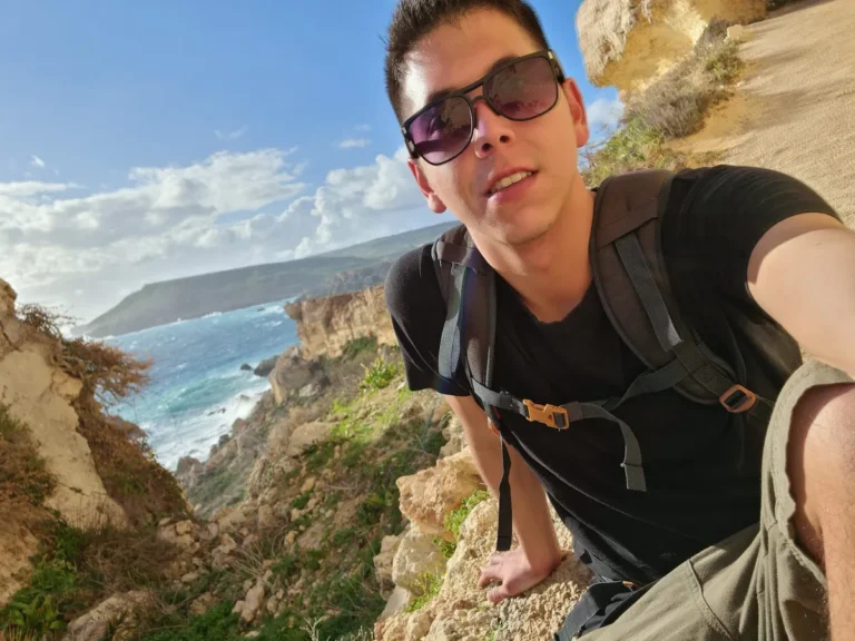 Trabajando en Malta: Pandemia, amor, mafia de cocina y tusa en el Mediterráneo